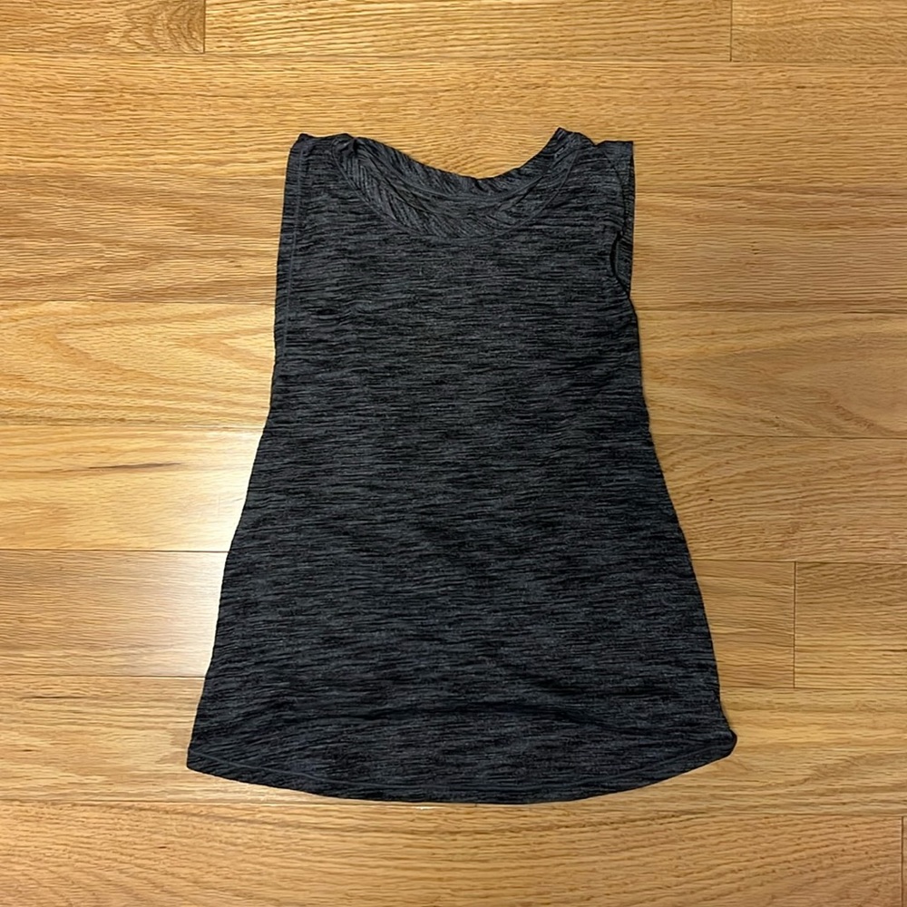 Lululemon cropped sleeveless T - size XS